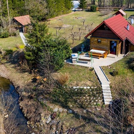 Wooden Cabin Zurej With Hot Tub Bukovje v Babni Gori 외부 사진