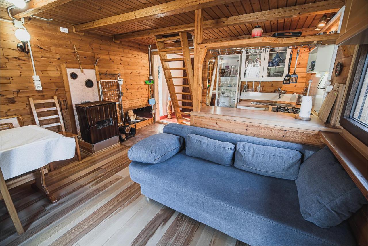 Wooden Cabin Zurej With Hot Tub Bukovje v Babni Gori 외부 사진