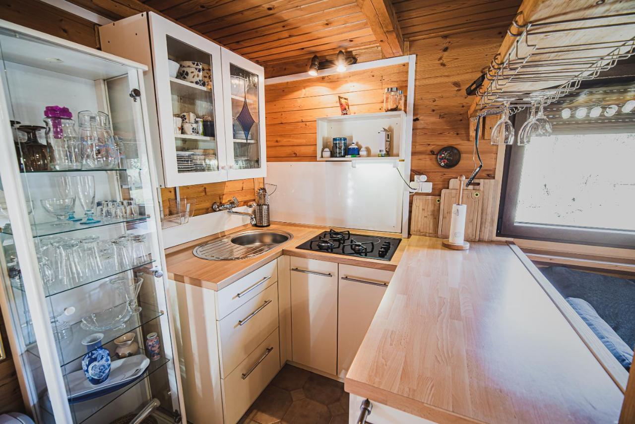 Wooden Cabin Zurej With Hot Tub Bukovje v Babni Gori 외부 사진