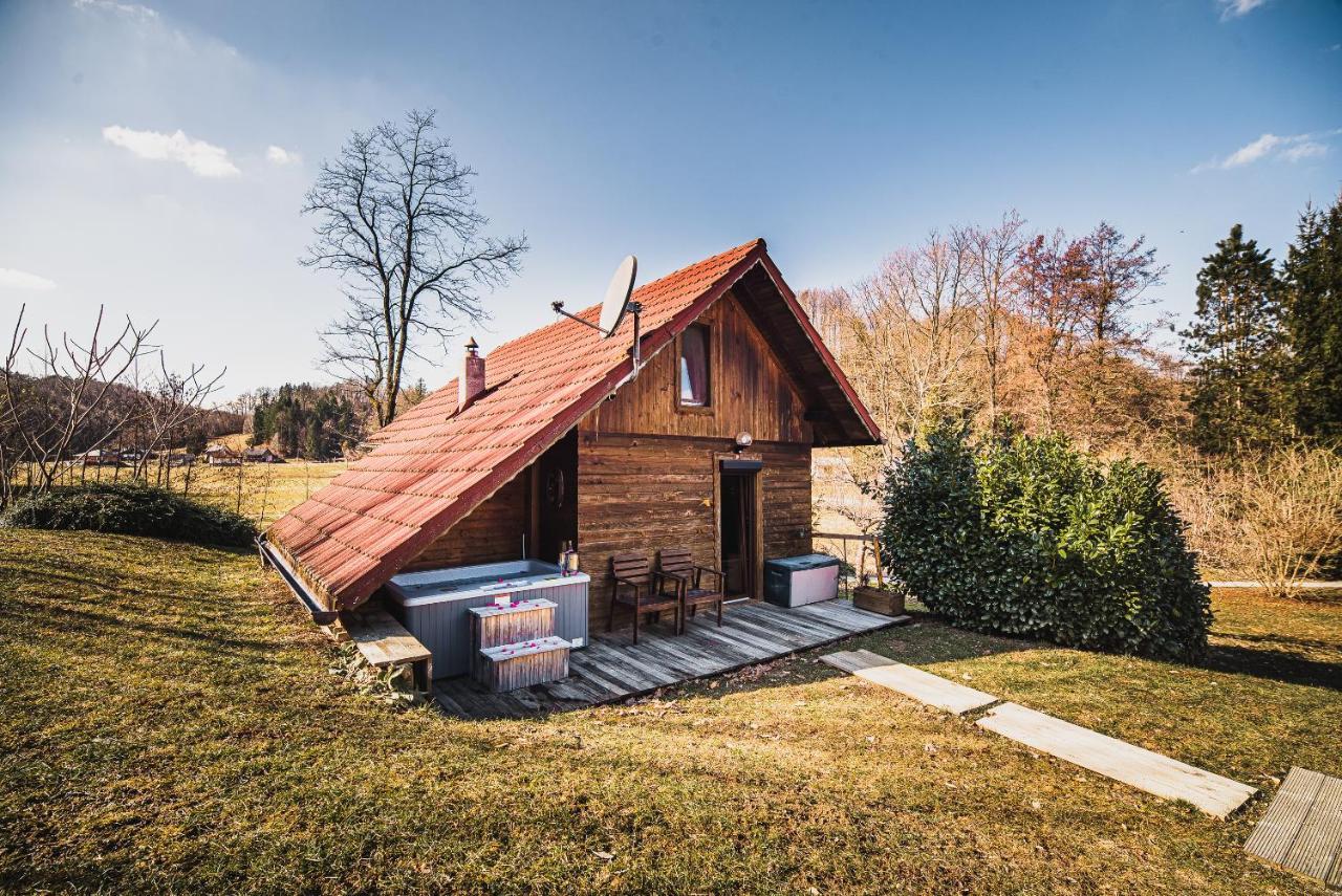 Wooden Cabin Zurej With Hot Tub Bukovje v Babni Gori 외부 사진