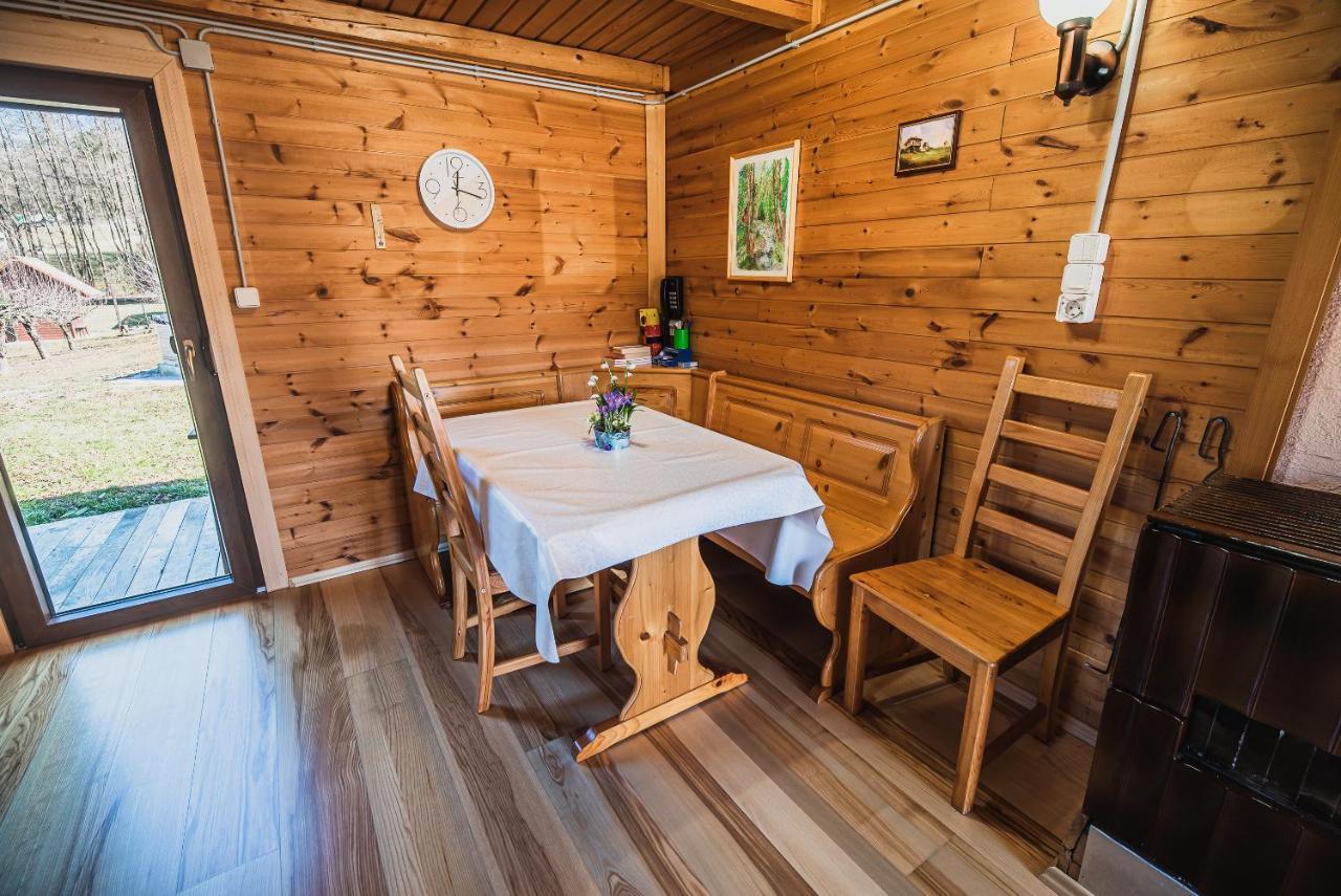 Wooden Cabin Zurej With Hot Tub Bukovje v Babni Gori 외부 사진
