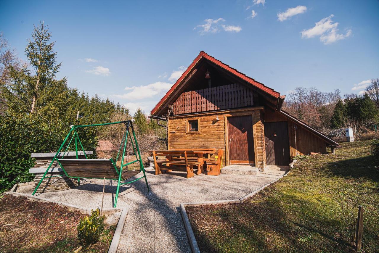 Wooden Cabin Zurej With Hot Tub Bukovje v Babni Gori 외부 사진