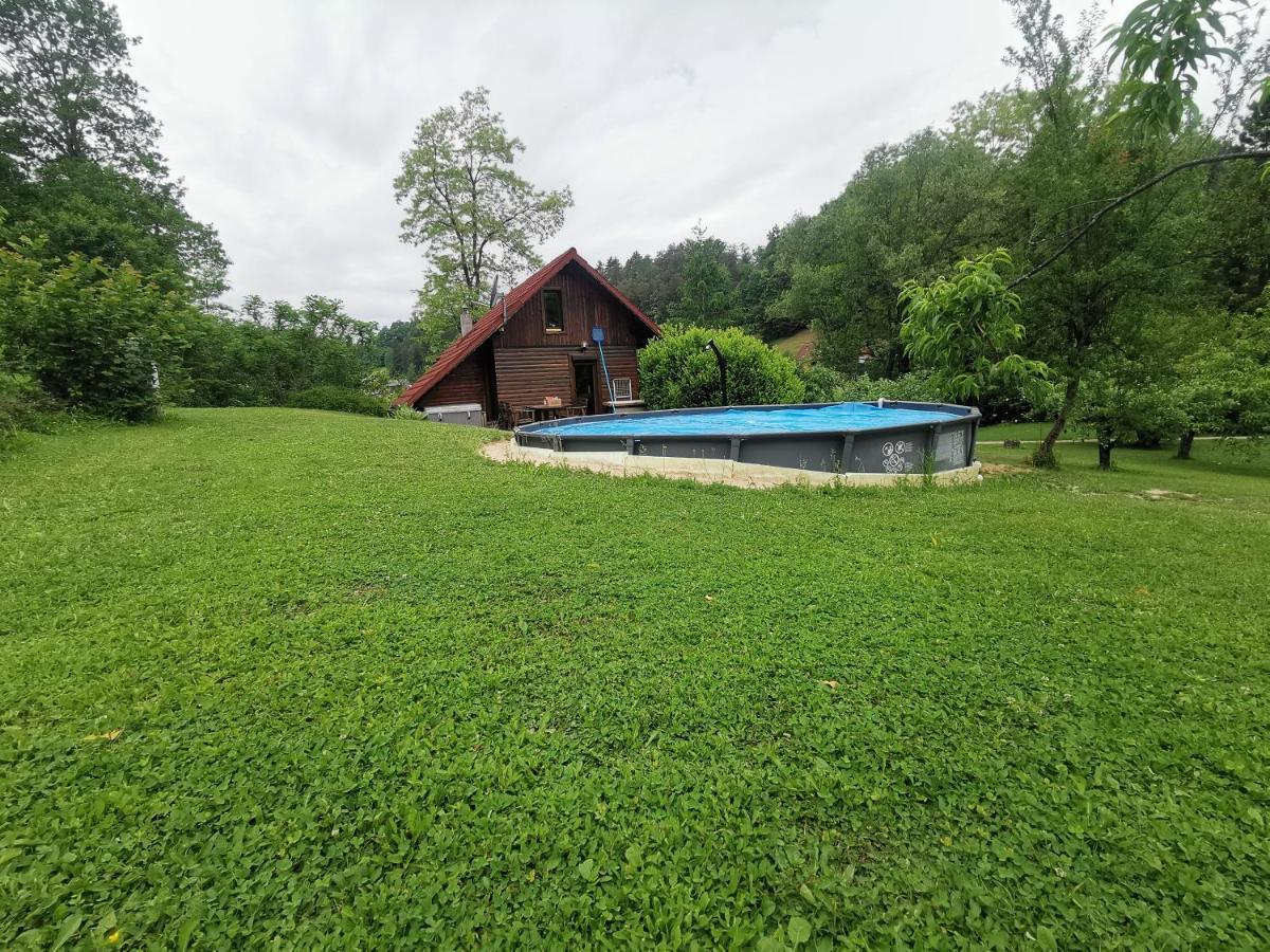Wooden Cabin Zurej With Hot Tub Bukovje v Babni Gori 외부 사진